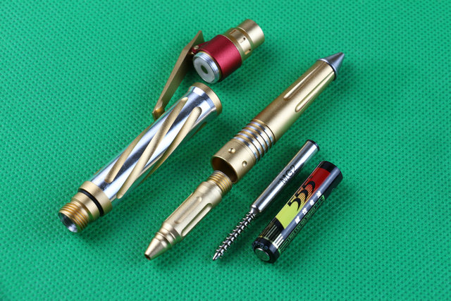 4 Different colors in stock survival defense pen with LED light UD402169